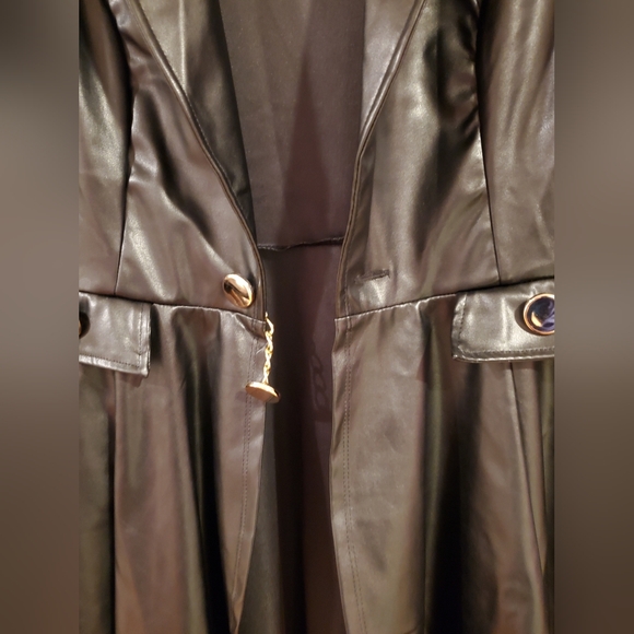 Fashion Feux Leather Jacket - Picture 9 of 11